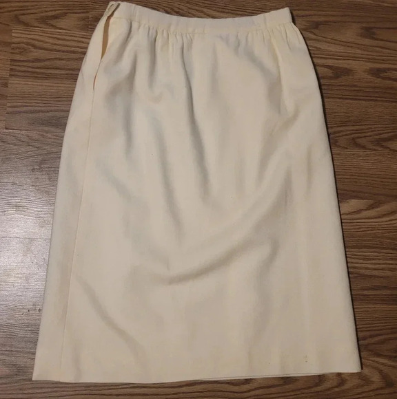 100% Wool Cream Pendleton Skirt - Picture 3 of 5